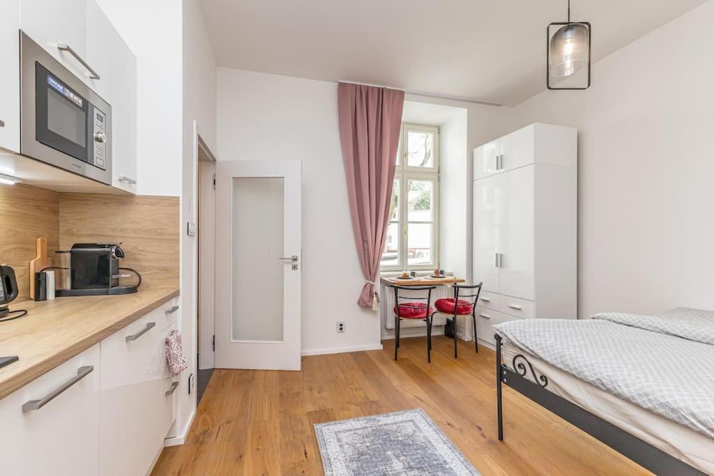 Cozy Quiet New Apartment In Karlin Square Prag Exterior foto